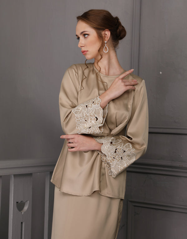 BAJU KURUNG KEDAH MODEN AERI (NUDE)